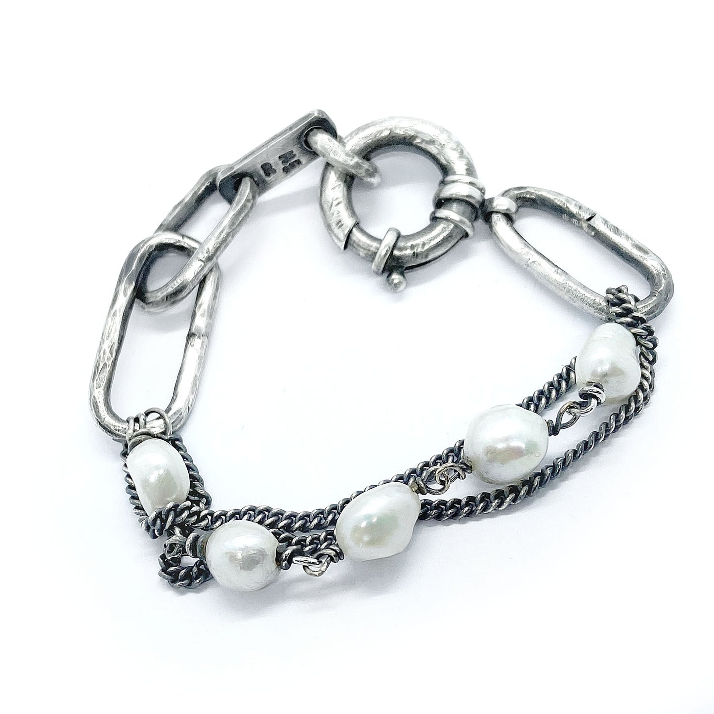 Silver and pearl bracelet