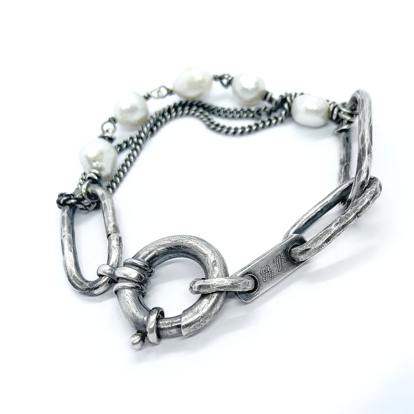 Silver and pearl bracelet