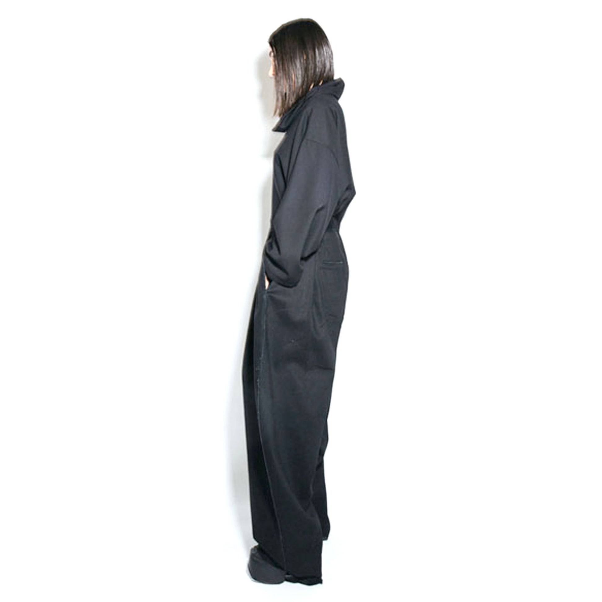 Avant garde style. Wide leg trousers.